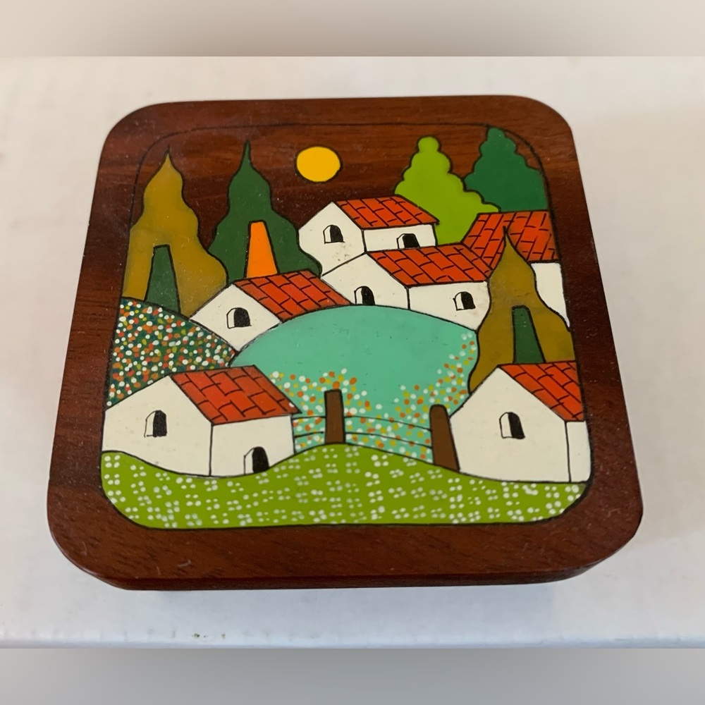 Antique wooden decorative box